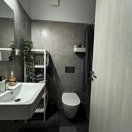 Elegant Escape 2 Bukarest