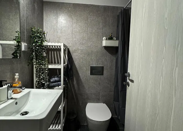 Elegant Escape 2 Bucharest