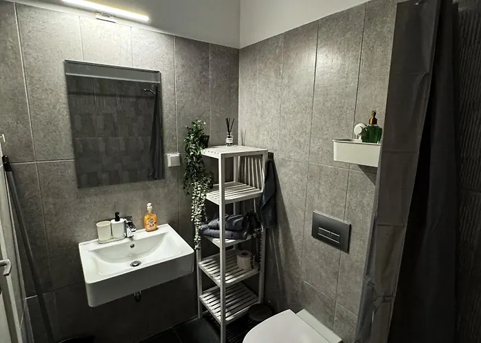 Elegant Escape 2